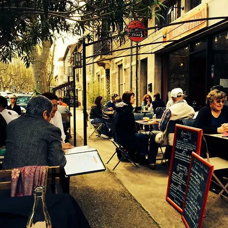 Maison Bacchus بيت للعطل