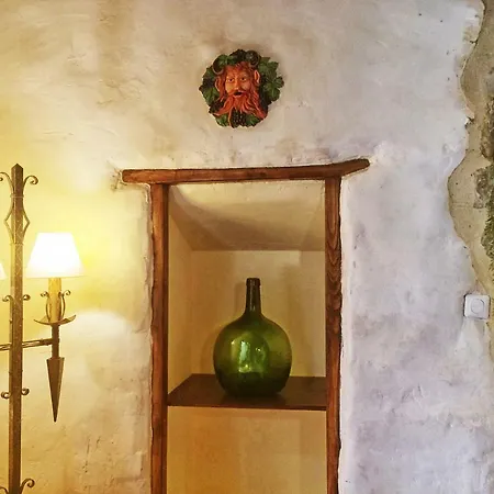 Maison Bacchus بيت للعطل