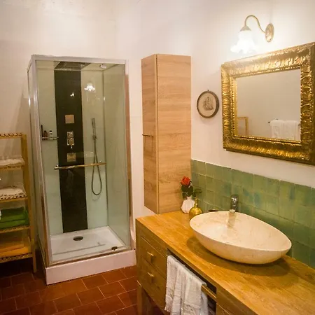 Maison Bacchus بيت للعطل